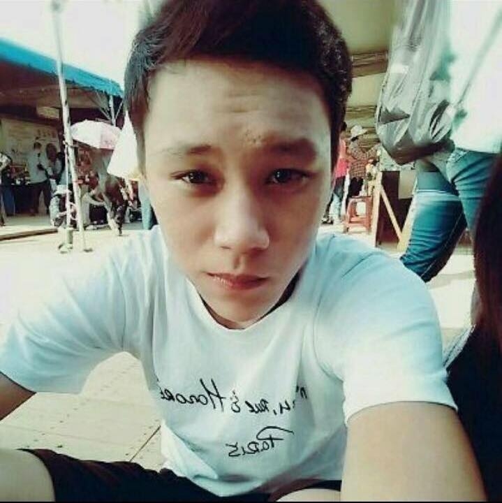 馮逸的第一张照片--广西认干亲服务网