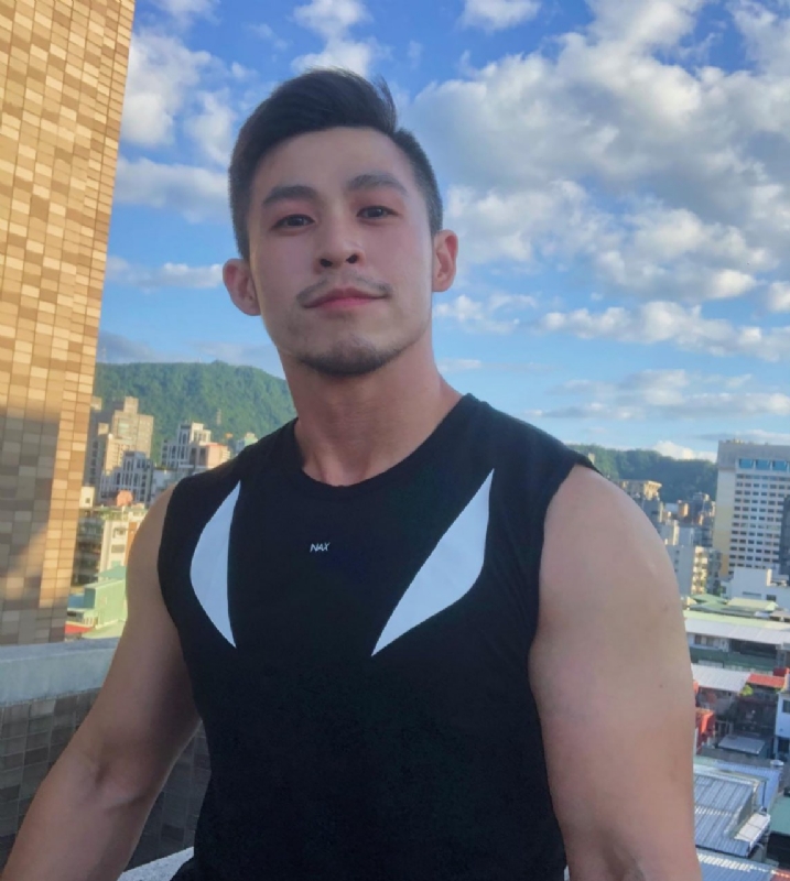 白玉飞的第一张照片--广西认干亲服务网