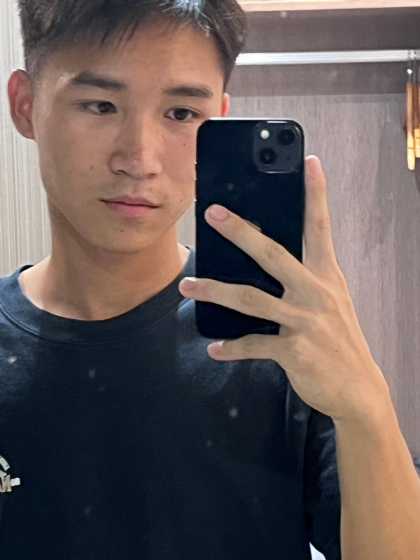 画家的第二张照片--广西认干亲服务网