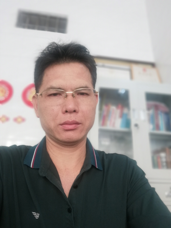 后视镜的第一张照片--广西认干亲服务网